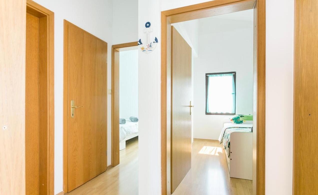 Apartman Bella Трогир Екстериор снимка