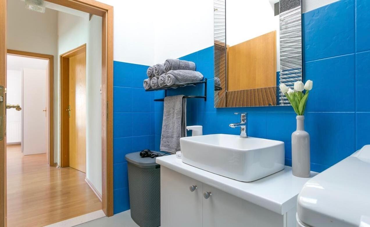 Apartman Bella Трогир Екстериор снимка