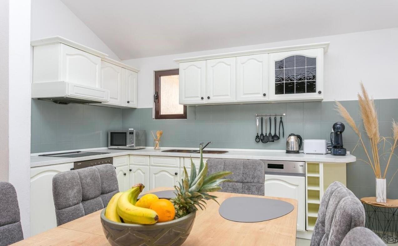 Apartman Bella Трогир Екстериор снимка
